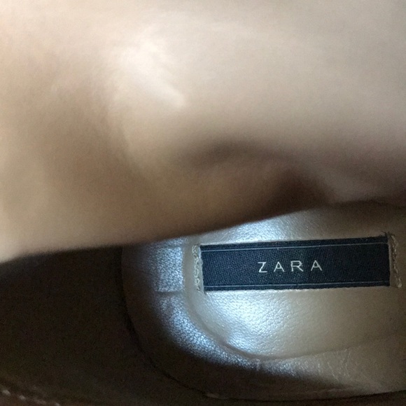 Zara basic boots in size 39, US size 8.5 - Picture 2 of 8